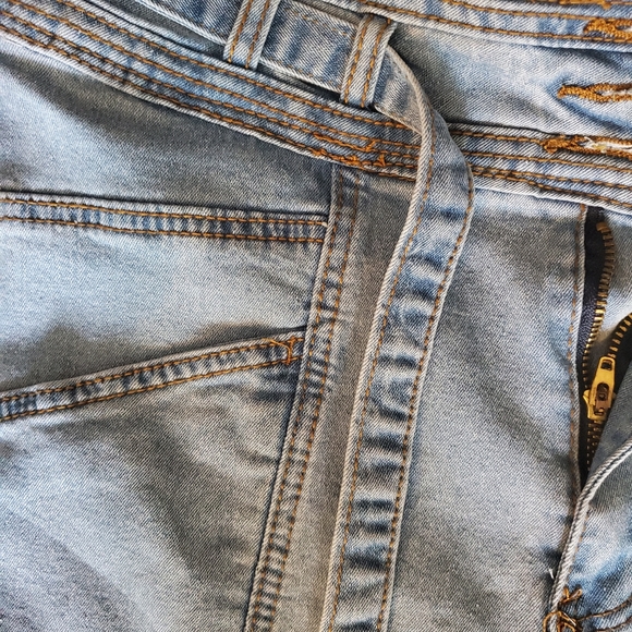 Fashion Nova Jeans - Picture 5 of 6